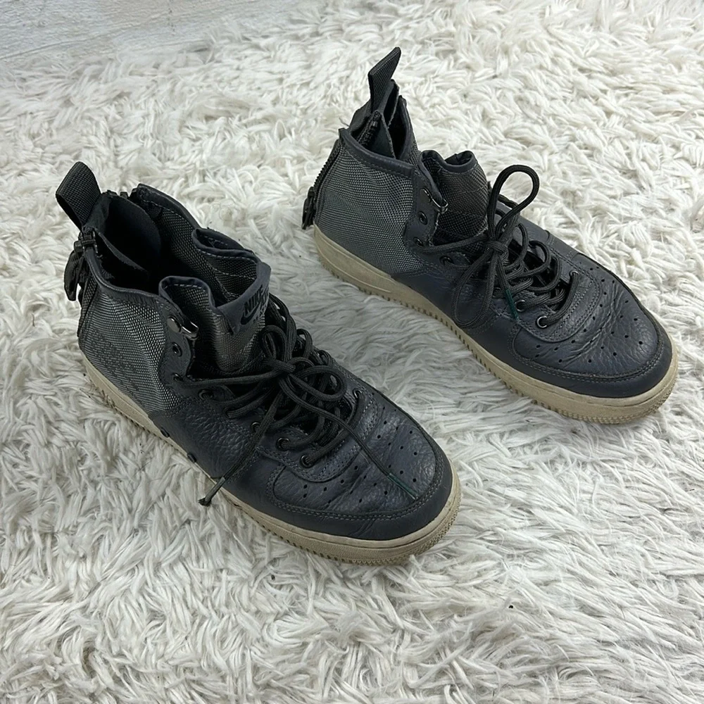 Nike air shoes